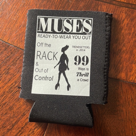 Krewe of Muses 2014 Coozie & 8” Muses plush Mardi Gras throw - Picture 3 of 5